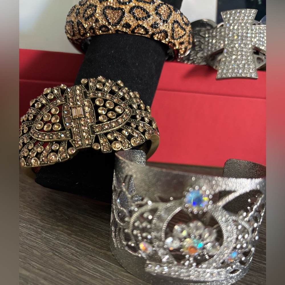 Listing soon Beautiful Handset crystal bracelets - Picture 4 of 9